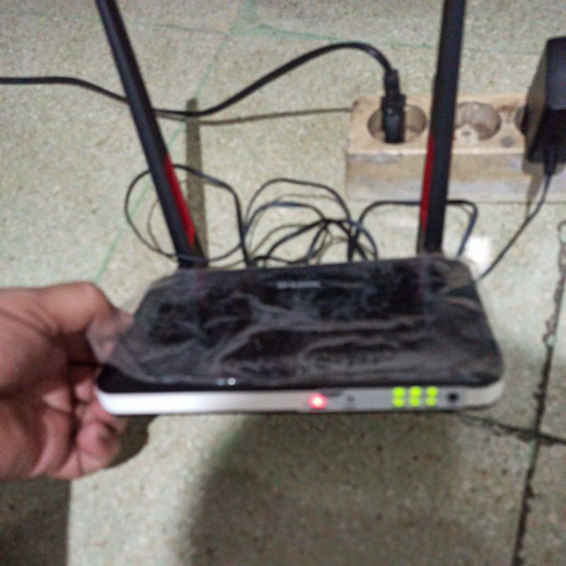 #wifi D-link Wireless N300 4G LTE Router ( DWR-921 )antenna sudah ganti