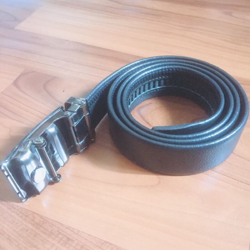 GESPER PRIA MURAH TAPI BAGUS dari anton hilmanto. model kepala rel otomatis tanpa lubang talinya dari kulit PU import anti gores #gesper #sabuk #ikatpinggang #menbelt #sabukpinggang #gesperpria #gespercoeok