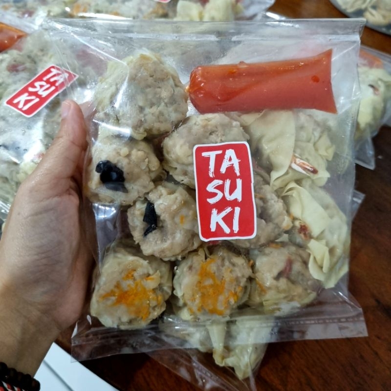 

Dimsum mix isi 10pcs ayam, tuna, udang, smokedbeef