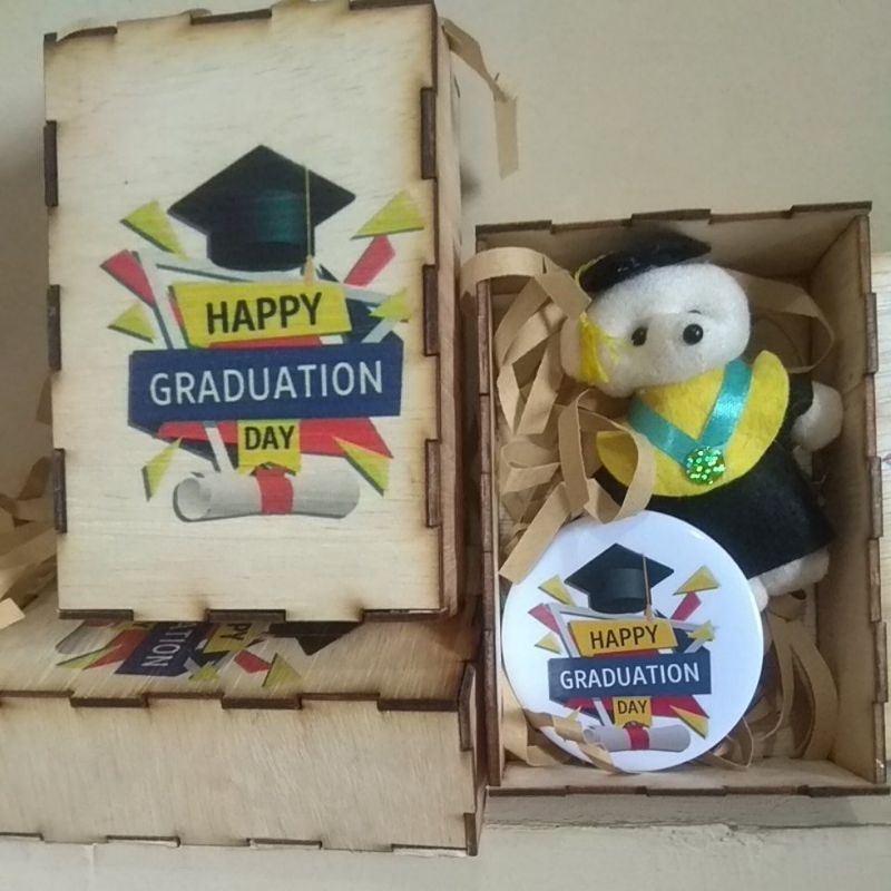 Box Kayu Hampers Wisuda