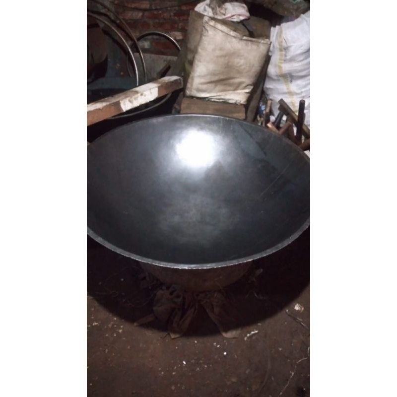 WAJAN PLAT BAJA/BESI HITAM 120CM