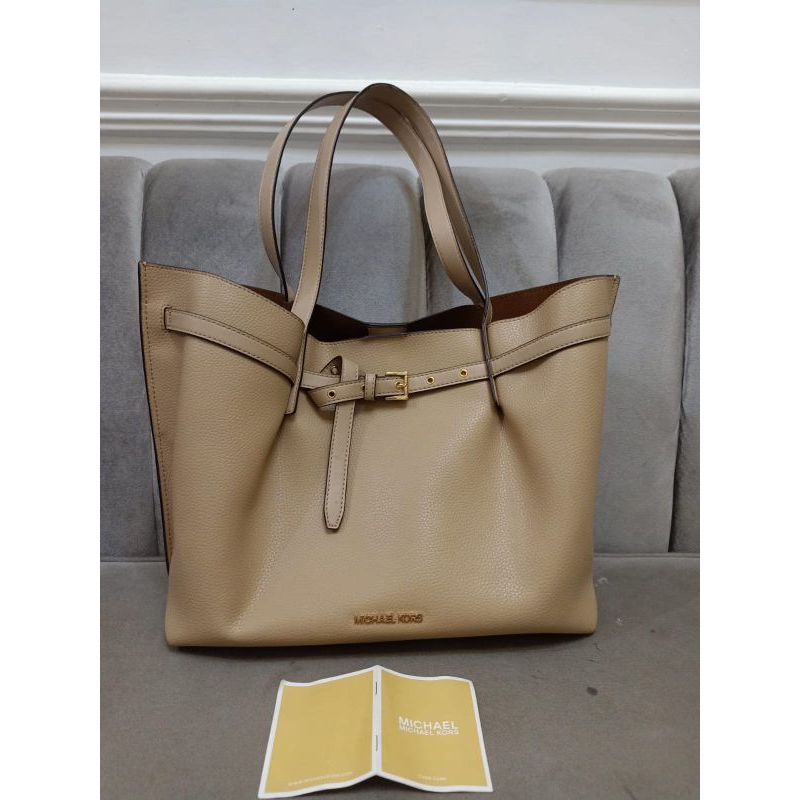 872 MK Emilia Large Tote