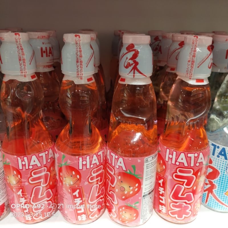 

Minuman Hata Ramune Strawberry | [ Minuman soda Rasa Strawberry, melon. Lychee ] | 200 ml