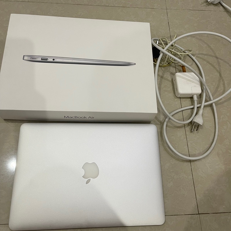 Macbook Air early 2015 13 inch second laptop bekas