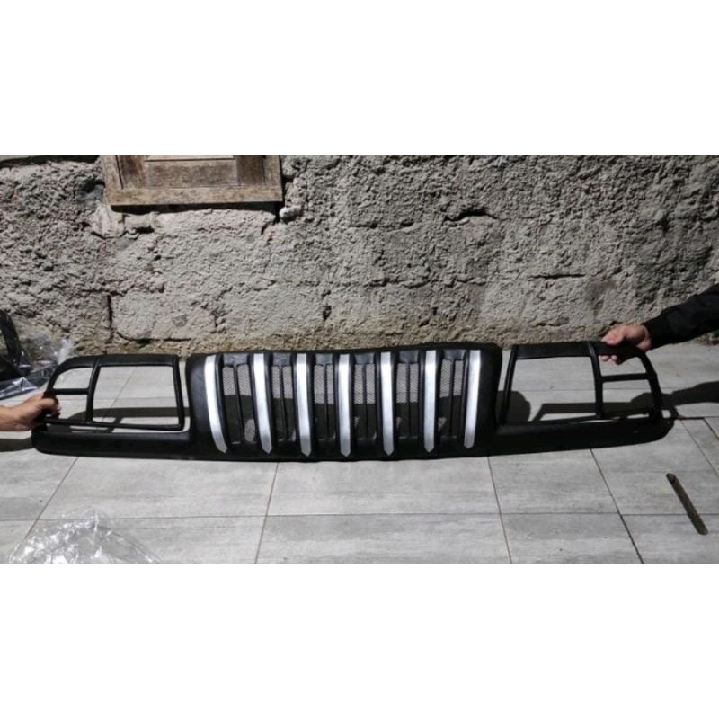 GRIL ESCUDO 1.6 FULLSET GARNIS LAMPU