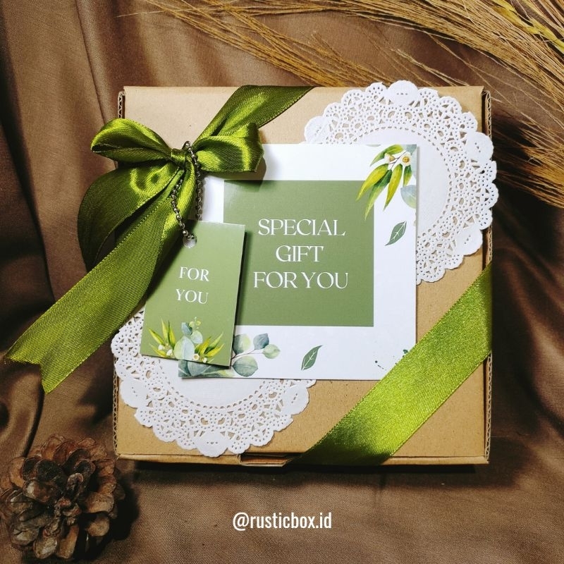 

Gift Box / Box Kado / Kotak Kado / Kotak Hadiah / Kotak Hampers / Box Hampers Rustic
