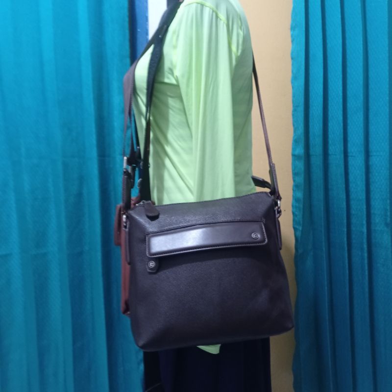 PL Sling Bag Capacci
