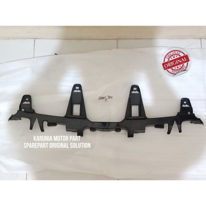 Breket Grill Toyota Innova Reborn 2016-2020 Original