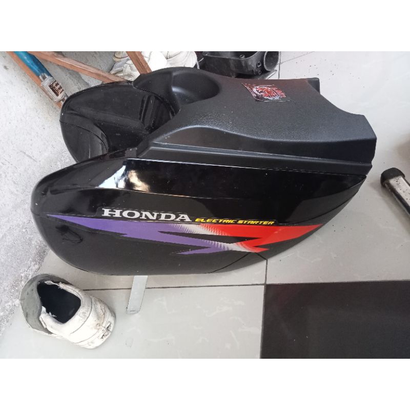 box tengah astrea