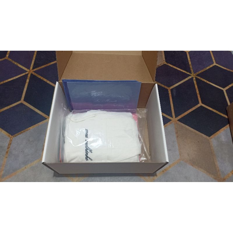 The Unnamed Cafe by Cecillia Wang (BOOKED)