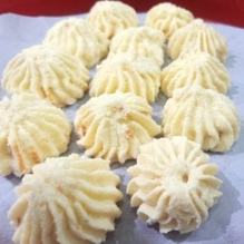 

KUE SAGU KEJU SPESIAL KILOAN 250GR