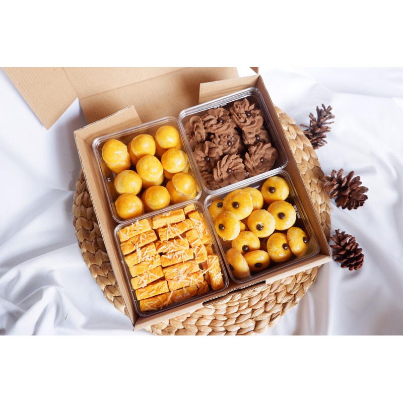 

HAMPERS LEBARAN • KUE KERING • HOMEMADE • ISI 4