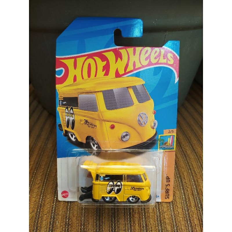 Hot Wheels Kool Kombi Hello Kitty