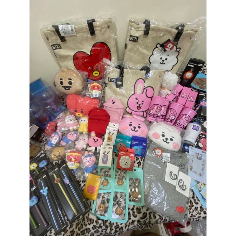 [ Ready Stock ] BT21 Official Bagcharm / C Type Cable / After School Bagcharm / Baby Bag Charm / Rip