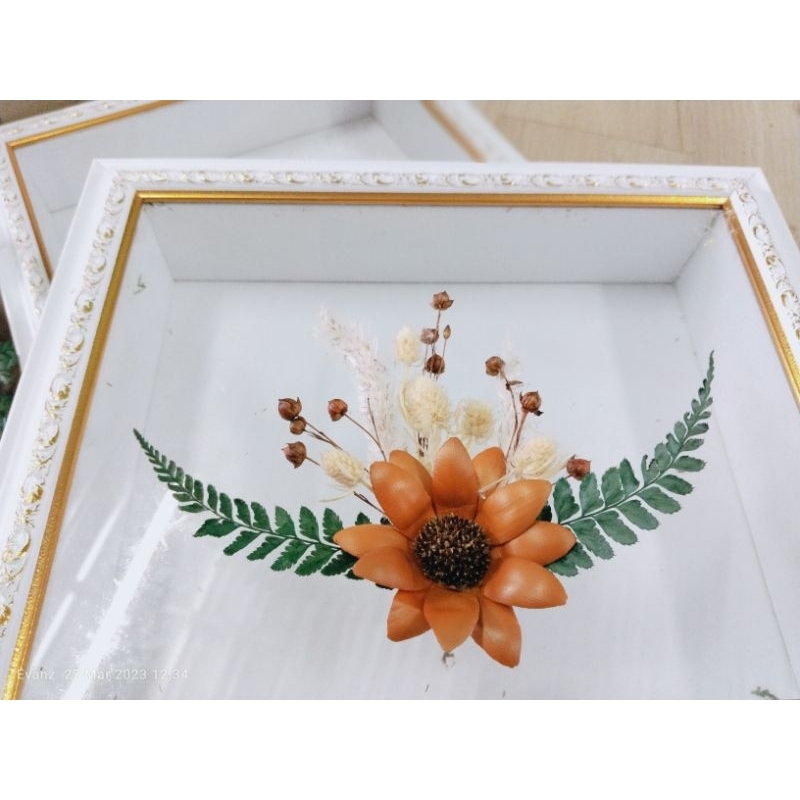 

Bunga Rustic Hampers Siap Pakai plus Double tape/ Pita Hadiah / Bunga Aksesoris / Pita Jadi / Bunga Parcel Lebaran / Bunga Mahar