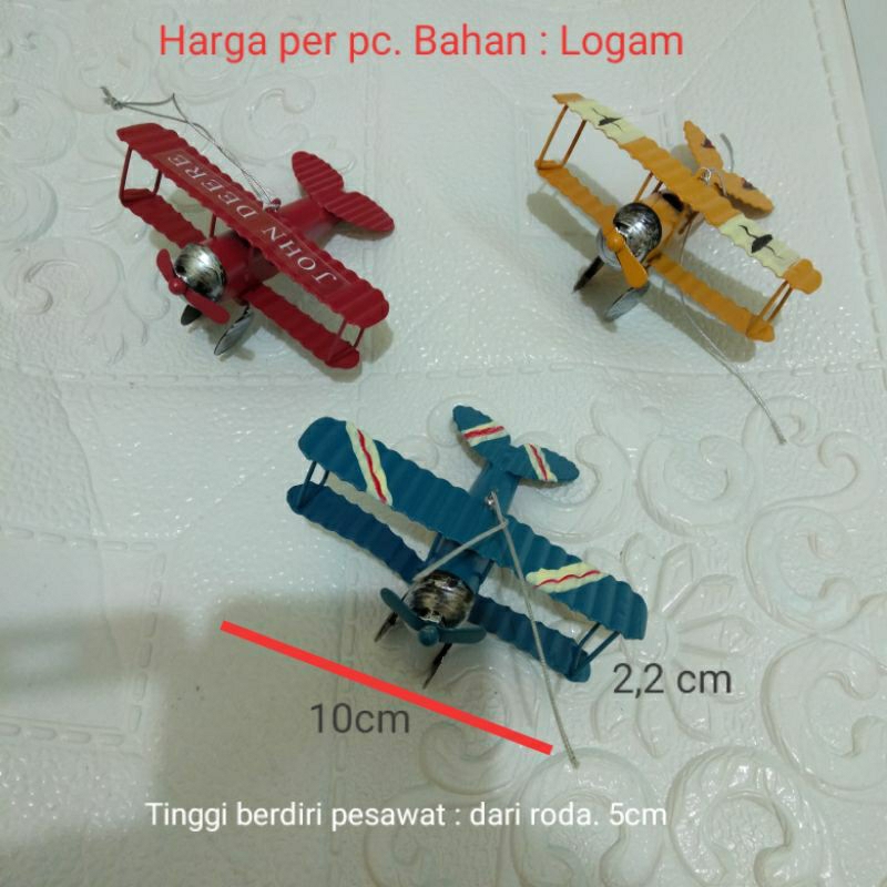 Miniatur Pesawat Terbang Baling