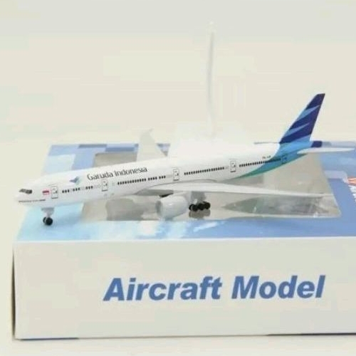 Miniatur Pesawat Garuda Indonesia Boeing 777