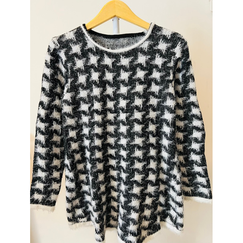 SWEATER RAJUT FUZZY HOUNDSTOOTH