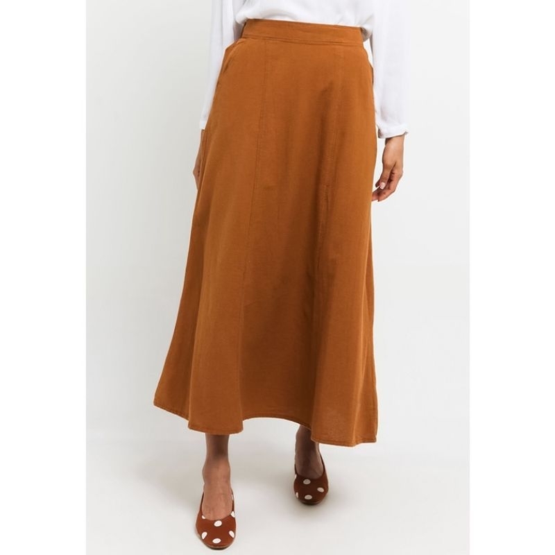 Nezla Skirts Rok Expand