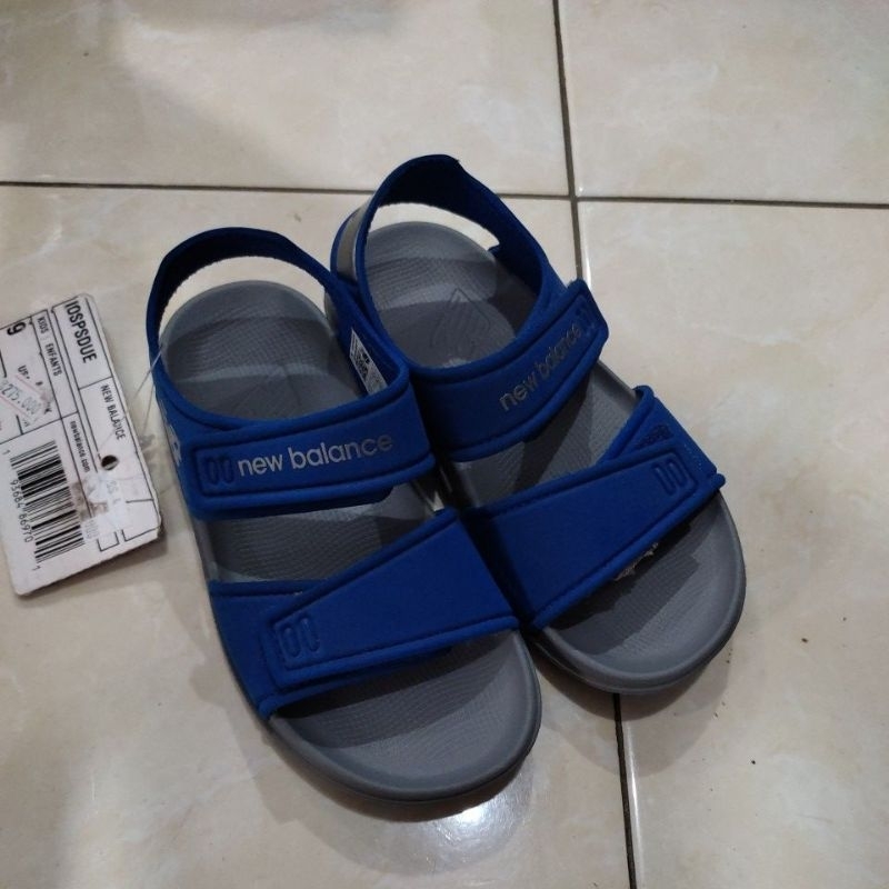 Sandal New Balance IOSPSDUE