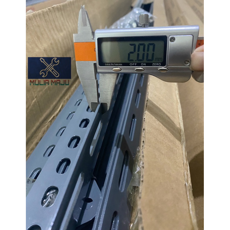 Besi Siku Lubang 4X4 2Mm/Rak Siku Lubang Tebal 40X40 2Mili Ats 2.1 Mili (Harga Pabrik)Panjang 3Meter