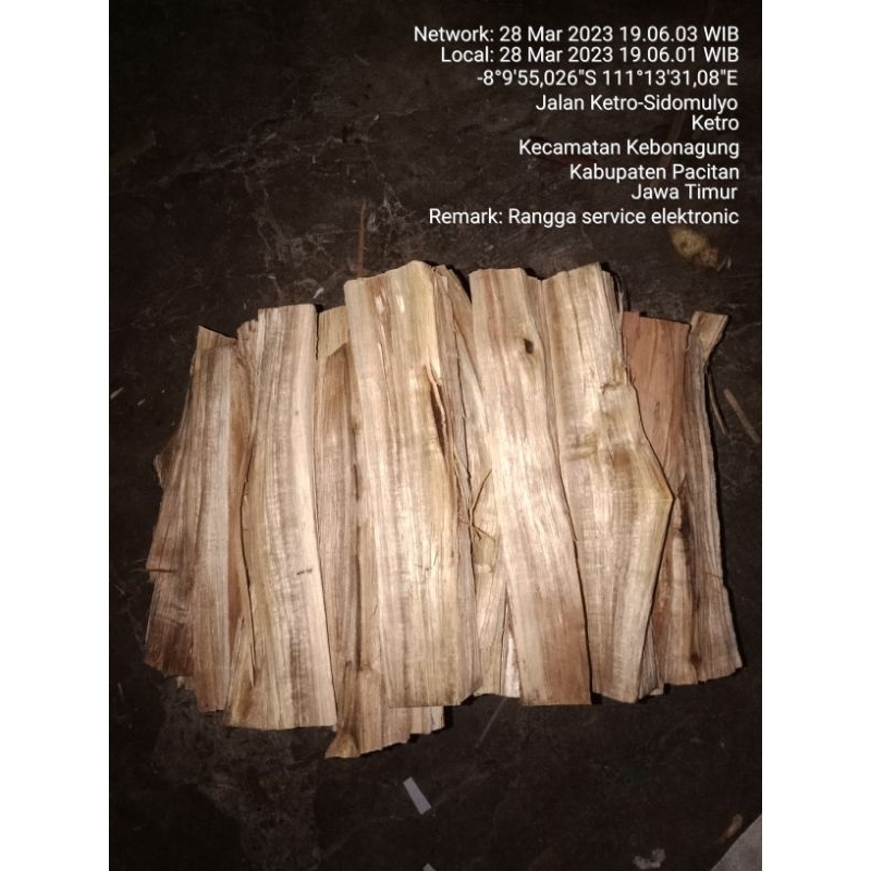 

1kg kayu bakar khusus kayu akasia panjang 20cm