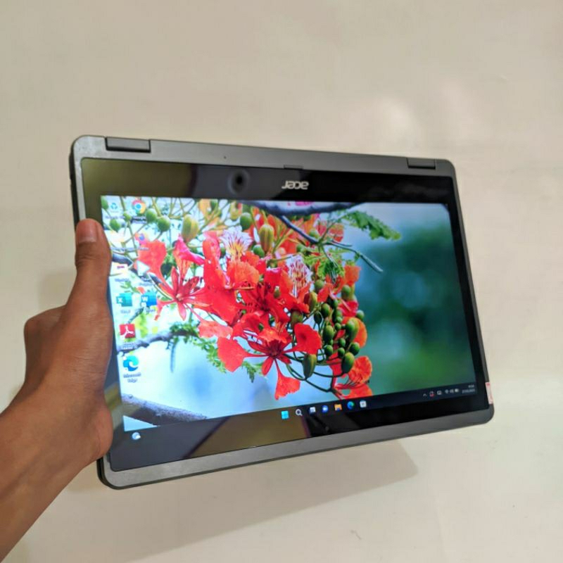 laptop Touchscreen lipat Acer aspire R14-471TG - core i7 - dual vga Nvidia 820m