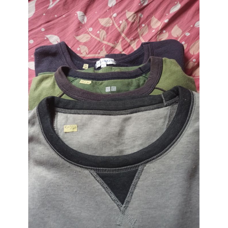 PAKET 3 PCS 100RB COWOK UNIQLO DALAMAN SERPA L XL UNIQLO BASIC CREWNECK CN SECOND