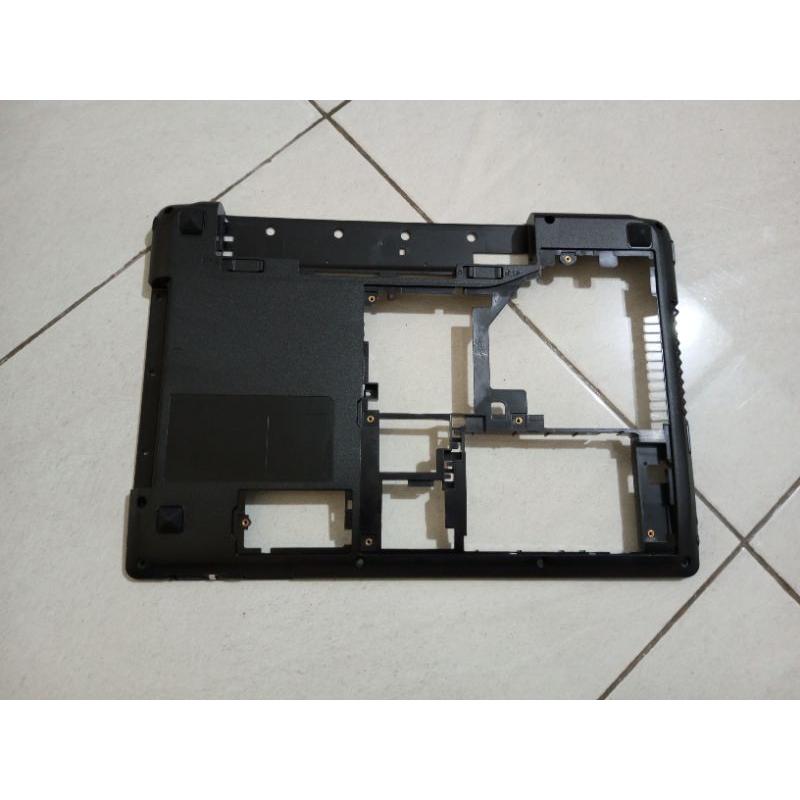 casing case bawah bottom lenovo ideapad y470 y471