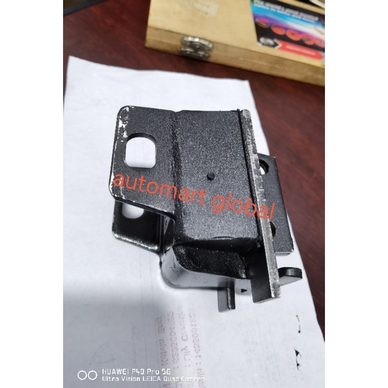 engine mounting dudukan mesin holden premier 1pc