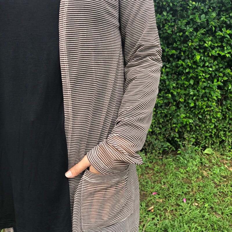 Cardi Garis Coklat - Outer Motif - Cardi Lengan Panjang