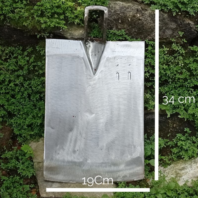 Berkahbaroka28 Cangkul Tanah Baja Asli Kualitas -Cangkul Pacul Sawah Model Kotak-Cangkul Jawa Timur