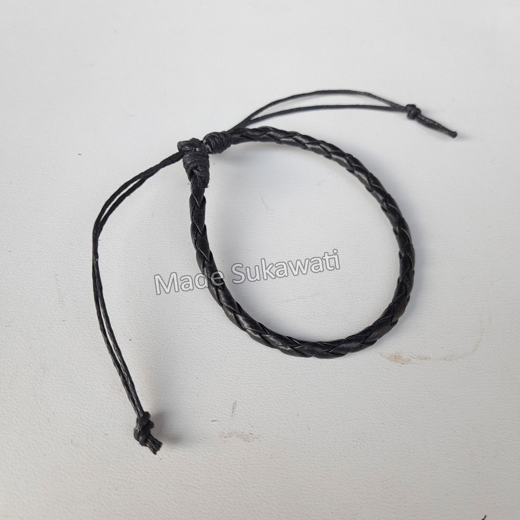 Gelang kulit lilit tali