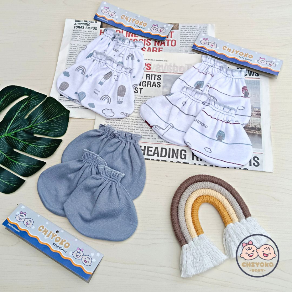 3 Set / 3 Bungkus Sarung Tangan Bayi Dan Sarung Kaki Bayi Serian ABU Chiyoko Baby