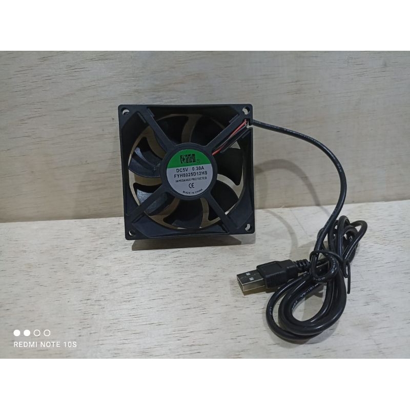 Fan DC 5Volt 0.30A 6X6 8X8 cm Plus USB