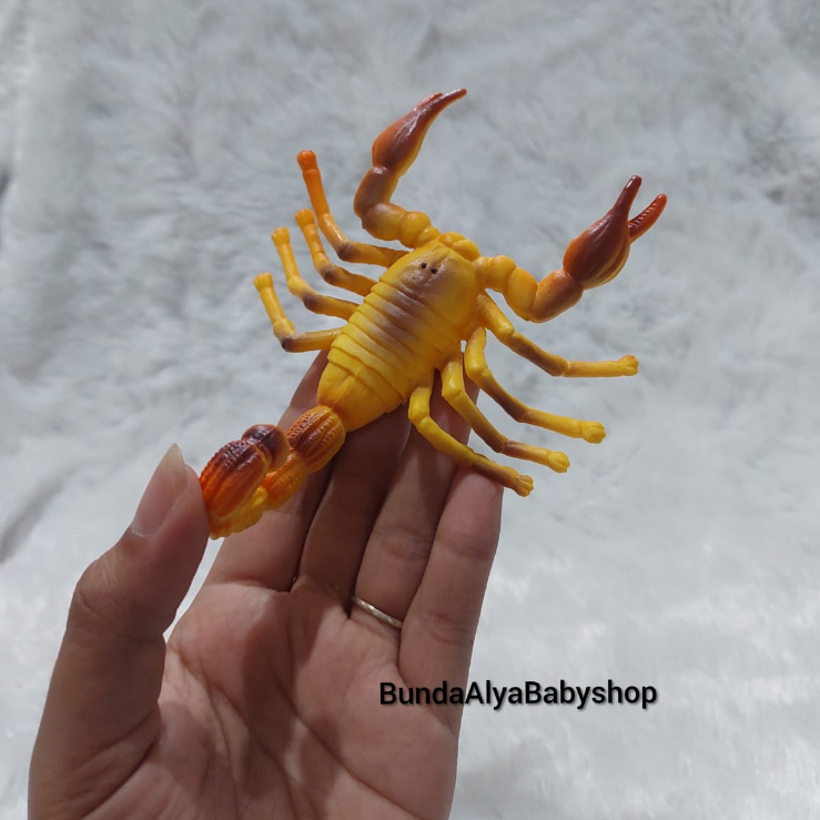 Mainan Set Figure Serangga Isi 6 - Mainan Hewan Insects Binatang Besar JUMBO - Mainan Binatang Serangga Ber-SNI