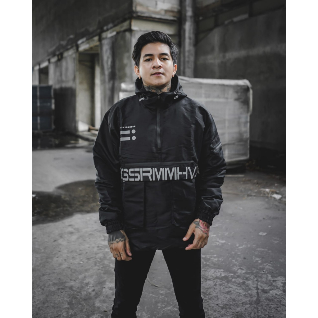 JAKET CAGOULE  SIZE L - XXXL HITAM KANTONG DORAEMON GHUBITCH - JAKET PARASUT PRIA