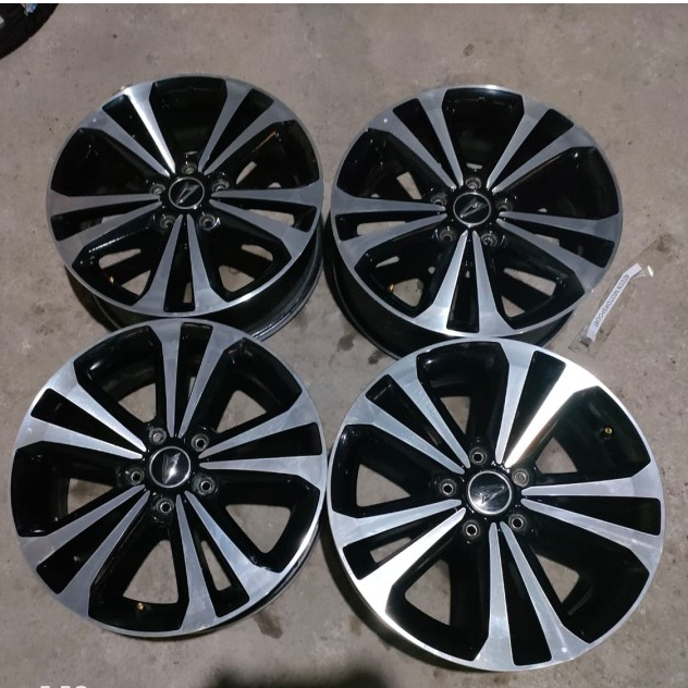 Velg Original Copotan Mobil Terios Ring 17 Velg Mobil BekasTerios R17