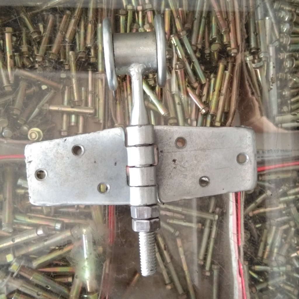 Engsel Kupu Atas Roda Henderson / Engsel Tengah Kupu /Engsel Kupu Bawah Pintu Garasi