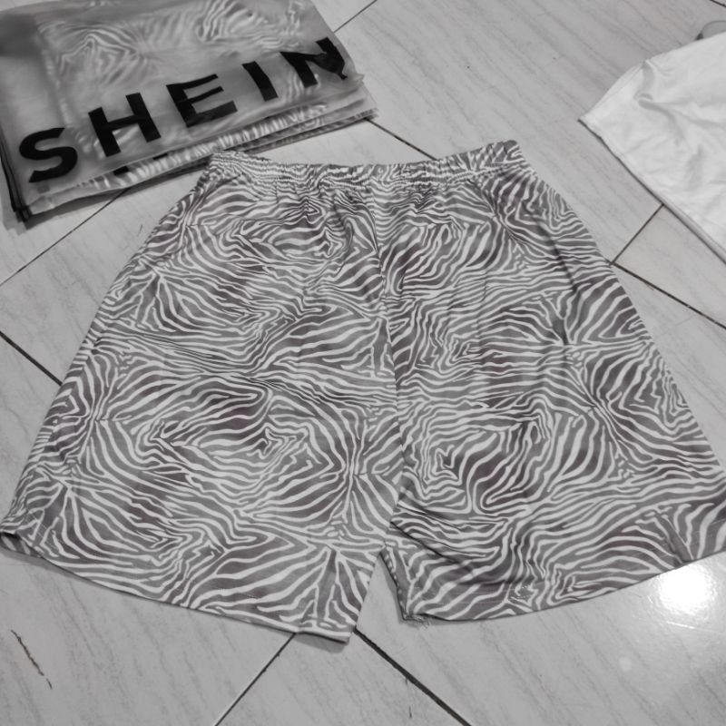SHEIN Short Pants Zebra