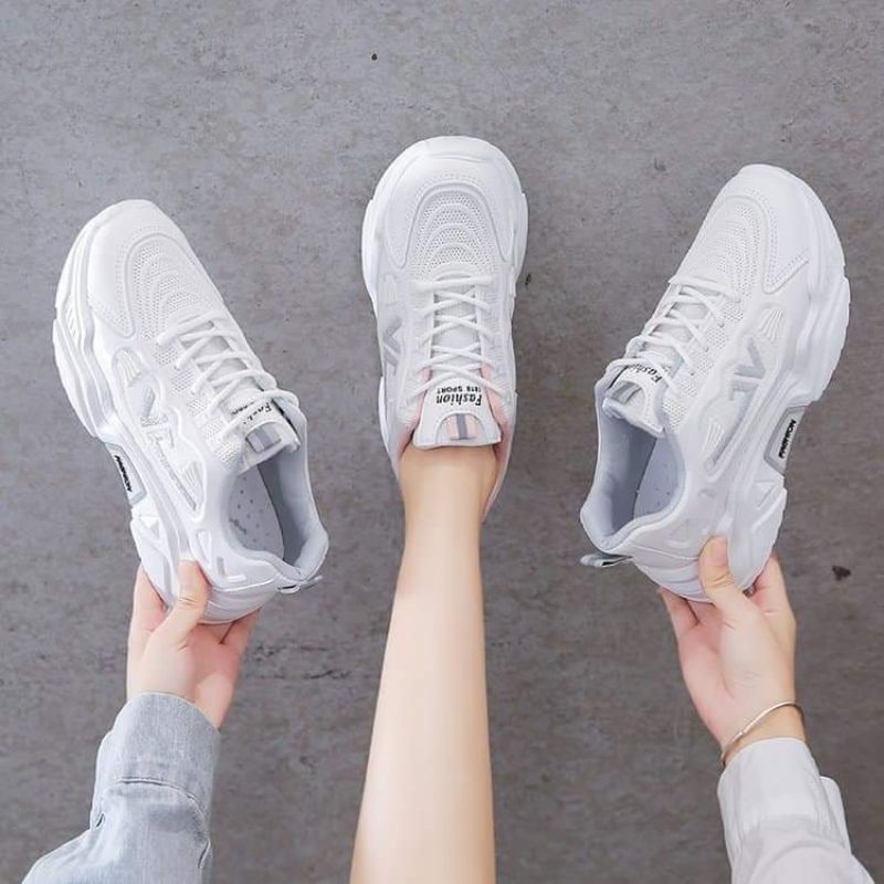 SEPATU SNEAKERS PUTIH WANITA IMPORT