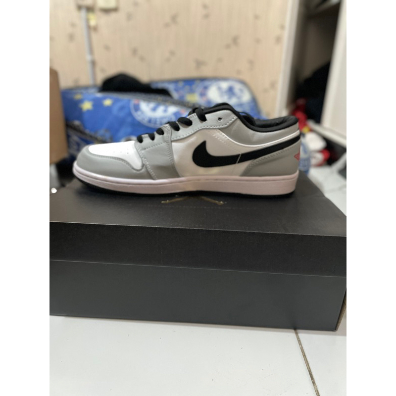 sepatu Jordan Smoke Grey low