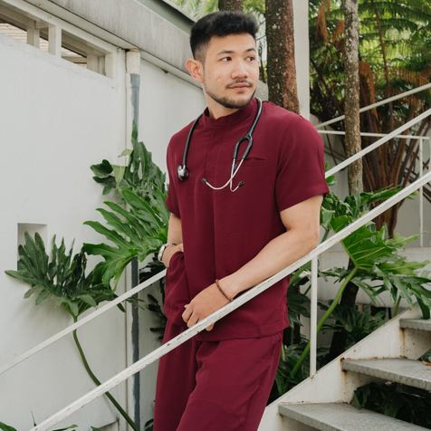 Baju Jaga MANDARIN SS - MAROON Scrubs Theatre Blues First Line Lengan Pendek