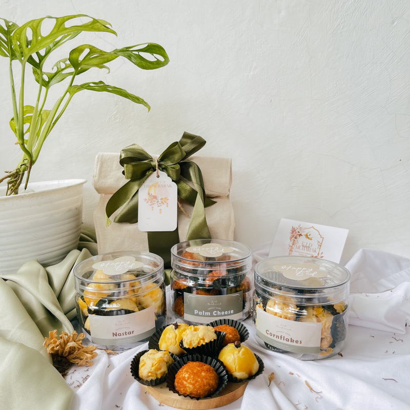 

Zahra Hampers / Hampers idul fitri / Hampers lebaran / Eid hampers / Parcel lebaran / Parcel idul fitri