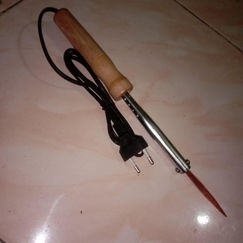 Solder Ukir Styrofoam,Busa,Spon 100 Watt Ujung Mata Solder Sudah Disesuaikan Sehingga Bisa Langsung 