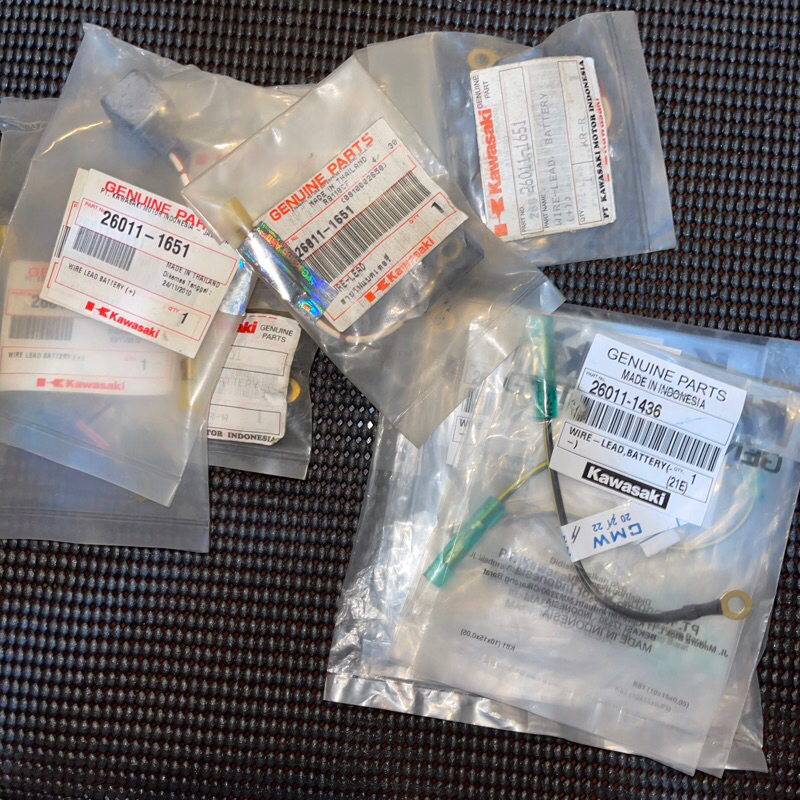 WIRE-LEAD BATTERY(+) KODE 26011-1651,WIRE-LEAD BATTERY(-) KODE 26011-1436,KABEL BATRE NINJA R,SS,RR.