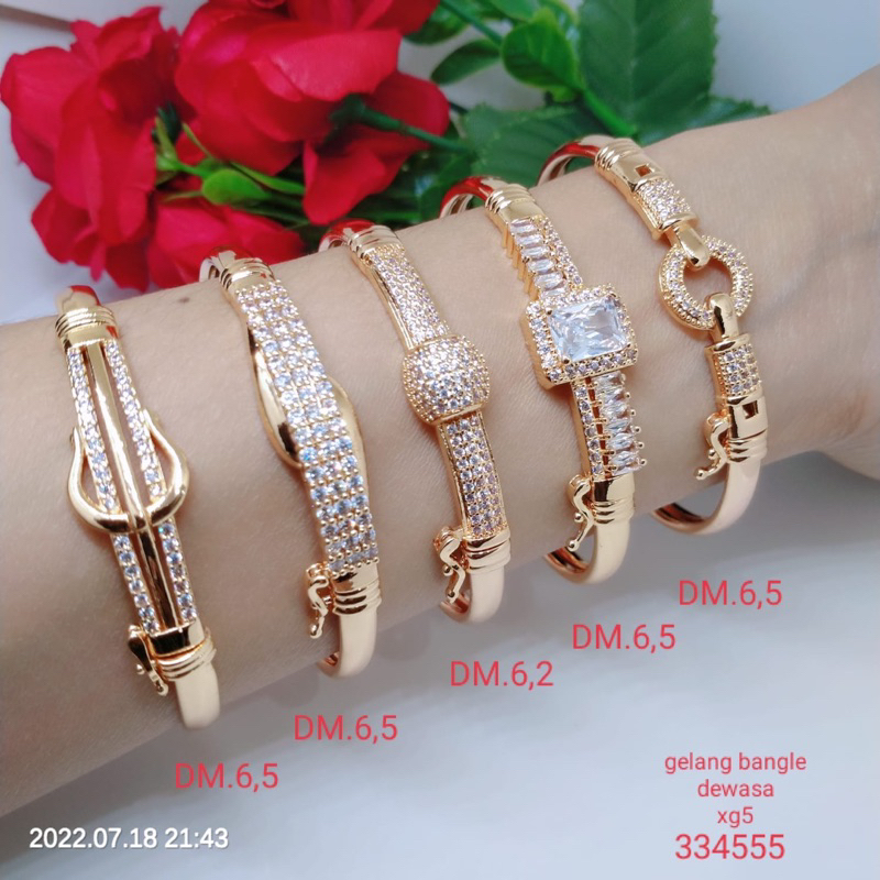 Gelang Tangan Bangle Wanita Titanium Xuping Perhiasan Aksesoris Fashion Lapis Emas Anti Karat