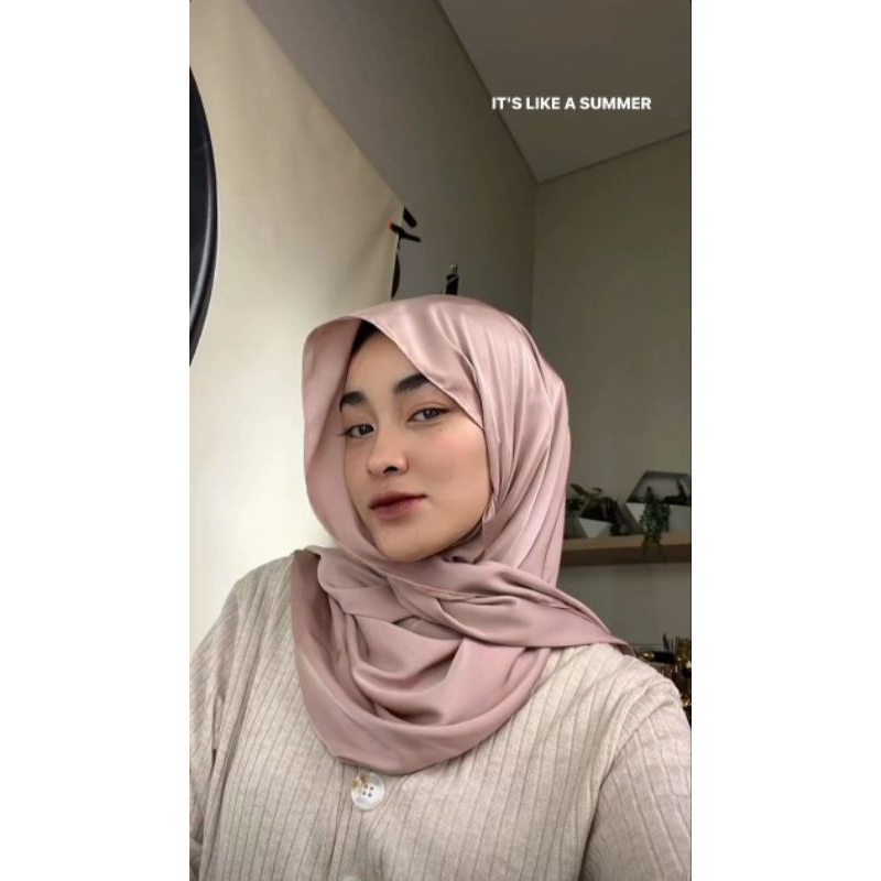 Pashmina raya silk cardenza premium / bisa gojek