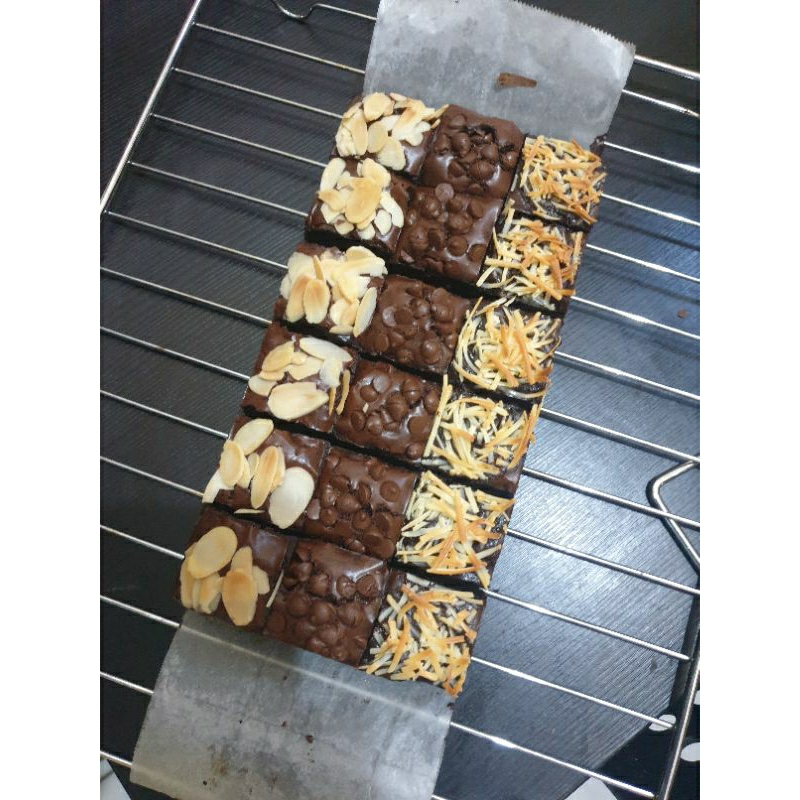 

BROWNIES FUDGY 20X10