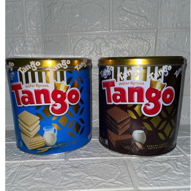 

Tango Kaleng Wafer Rasa Coklat dan Vanila Exp 2025